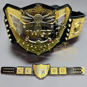 IWGP V5 World Heavyweight Championship Replica Belt: NJPW, Real Leather