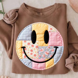Smiley Spring PNG, Daisy Faux Quilted Patchwork PNG, Flicka Vår PNG, Vårprästkrage Blomma, Sommar PNG, Blommig Gingham PNG, Cottagecore