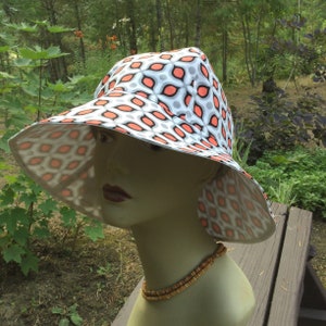 Coral and Grey Ladies Sun Hat, Floppy Hat, Gardening Hat, Womans Sun Hat, Large Brim Hat, Sun Hat, Summer Hat, Packable Sun Hat, Grey, LH15 image 2