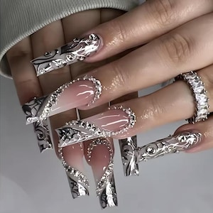 Long Square French Silver Vine Patchwork Diamante Coração Press ons 24 ct