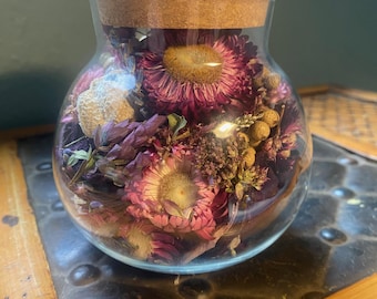 Lavender potpourri, dust free, small in glass