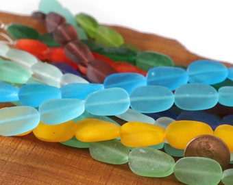 8" 10pcs 20mm TWISTED leaf oval sea beach glass beads frosted recycled matte flat pebble - Yellow Orange Green Blue