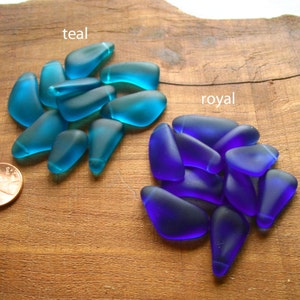 5 / 10 pcs  MEDIUM freeform nugget pebble mix drop sea beach glass beads pendant - Pacific Royal Teal Blue