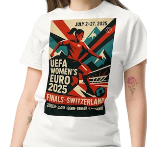 Camiseta feminina UEFA Euro 2025 – Camiseta de fã de futebol europeu – Apoie o futebol feminino – Camisa da seleção nacional – Presente para amantes do esporte - WE01