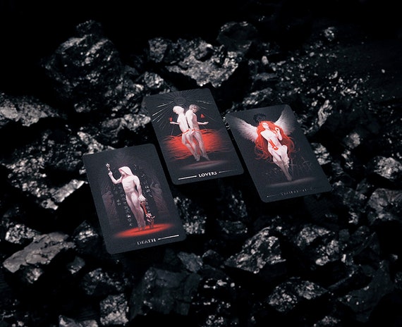 Trueblack Tarot: Dark, Elegant, Ephemeral, Bold, and Gothic