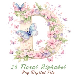 Può includere: Illustrazione ad acquerello della lettera "D" adornata con fiori rosa e viola, foglie verdi e farfalle. La lettera è color crema e le farfalle sono azzurre e rosa. Il testo "36 Floral Alphabet Png Digital Fils" è in basso.