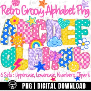 Puede incluir: Un conjunto gráfico digital titulado Retro Groovy Alphabet Png que presenta letras coloridas con patrones como lunares, cuadros y rayas de cebra. El diseño incluye iconos como caras sonrientes, flores, estrellas, corazones y un arcoíris.