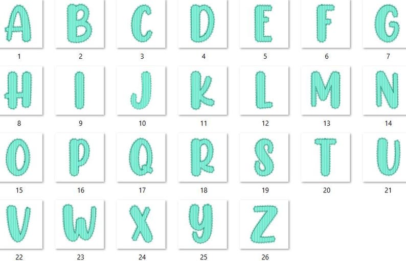 Puede incluir: Un conjunto de 26 letras may&uacute;sculas, cada una en un marco cuadrado. Las letras son de color turquesa con un patr&oacute;n texturizado de rayas verticales. Los n&uacute;meros del 1 al 26 est&aacute;n debajo de cada letra, de la A a la Z.