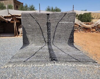 Handmade Beni Ourain Wool Rug: Minimalist Moroccan Design