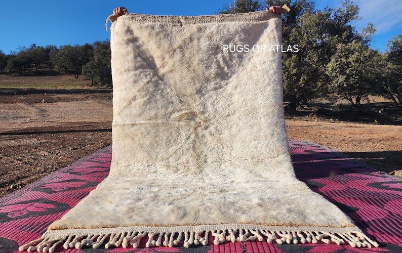 moroccan rug ivory, beni ourain rug creamy, moroccan rug hand knotted, beni ourain rug soft, beni ourain rug wool handmade berber, moroccan rug solid, moroccan rug minimalist, beni ourain rug trellis