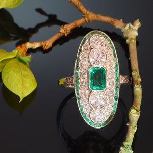 Genuine vintage Art Deco diamond and emerald engagement ring with high quality untreated Colombian emerald