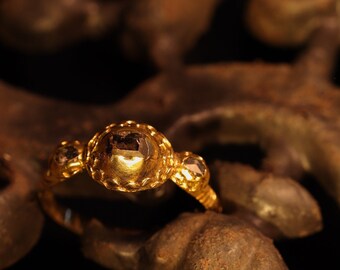 Exclusive Renaissance Elegance: A 500-Year-Old Diamond Ring
