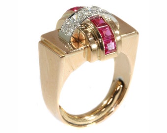 Large Retro Ruby and Diamond 18 Karat Rose Gold Cocktail Ring, 1940s - FREE Resizing*