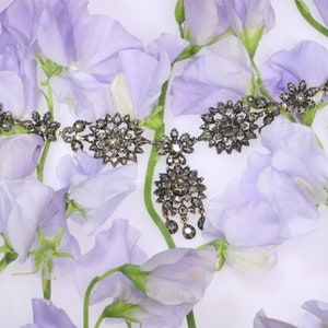 Victorian Antique Flower Diamond 18 Karat Rose Gold Necklace, 1850s