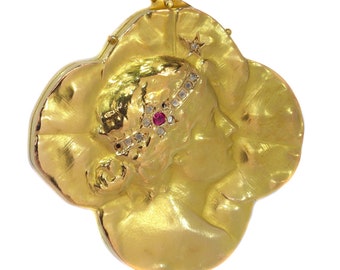Genuine vintage Art Nouveau 18K gold locket good luck charm