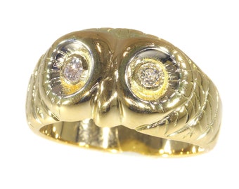 Vintage Interbellum 18K gold ring owl with diamond eyes