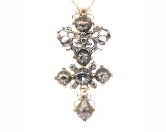 High Quality 18 Karat Gold and Silver Baroque Diamond Cross, 1700s