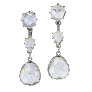 Vintage 1920&#39;s Belle Epoque / Art Deco long pendant earrings with very large pear shaped rose cut diamonds