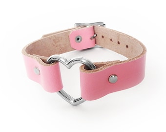 Roze leren armband met hartring - pastelgoth-armband, kawaii gothic-sieraden