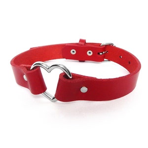 Red Leather Heart Ring Choker - Goth Girl Collar, Alternative Valentine Gift, Discreet BDSM Jewellery