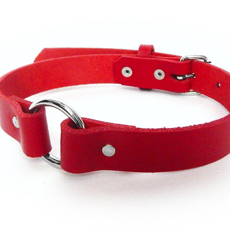 RED LEATHER O-RING main image 0