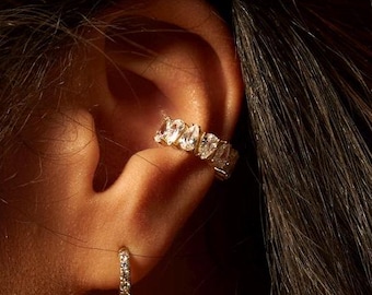 Pendientes ear cuff de caracola - ear cuff de moda - Idea de regalo - Joyas para mujer - Regalo para ella.