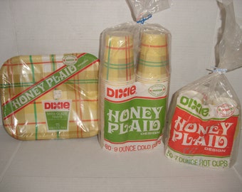 Dixie Honey Plaid Trays and Cups.  Cold Cups.  Hot Cups with Handle.  American Can Company