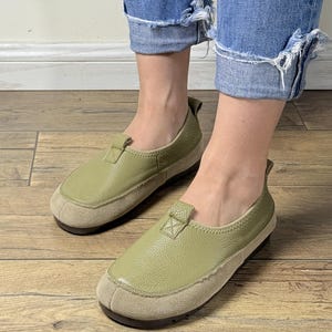 Women’s Soft Leather Loafers – Lightweight Barefoot Shoes – Anti-Slip Walking Loafers – Eco-Friendly Green Flat Shoes