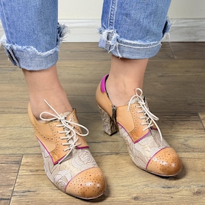 Chunky Heel Oxford Shoes for Women – Beige Leather & Fabric Combination – Vintage-Inspired Lace-Up Shoes