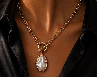 Gold Pearl Pendant Necklace | Baroque Pearl Necklace | Toggle Chain Necklace | Modern Minimalist Jewelry
