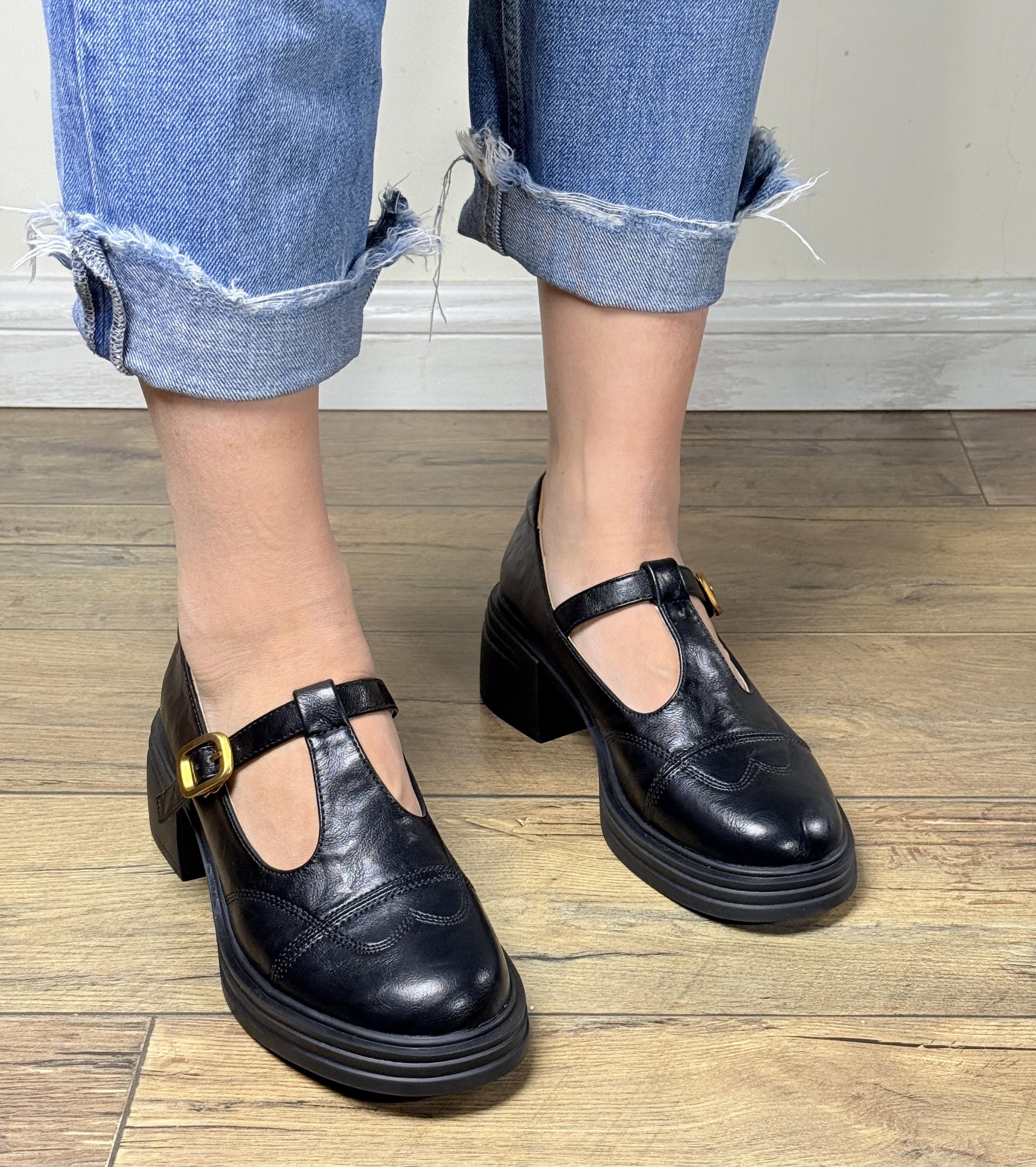 Mary jane shoes Italia