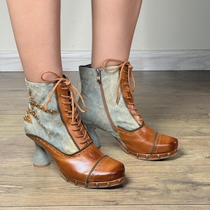 Vintage-Inspired Women’s Ankle Boots – Leather & Fabric Chunky Heel (6cm) Lace-Up Boots with Zip Detail – Retro Brown Boots
