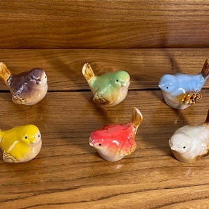 Handmade Ceramic Bird Figurines Set of 6 Shelf Decor Sculptures, Artisan Pottery Gift for Bird Lovers, Nature-Inspired Clay Bird Collection