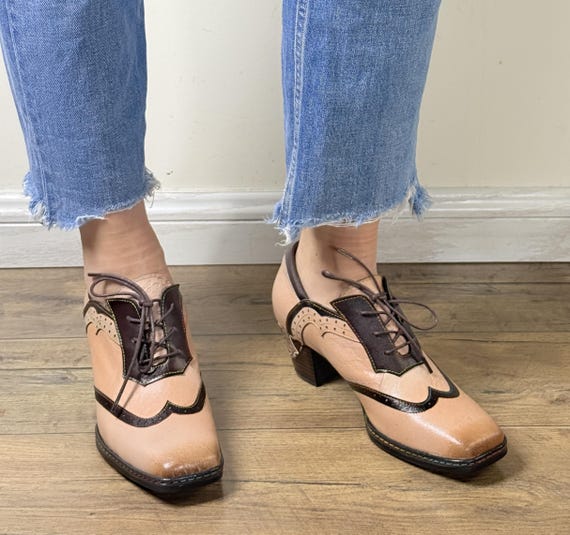 Women Hand-painted Beige Leather Oxford Shoes - Wingtip Lace-up Block Heel  (5cm) - Etsy