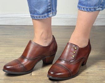 Vintage Leder Oxford Schuhe: Flügelspitze Brogue Detail, Chunky Heel