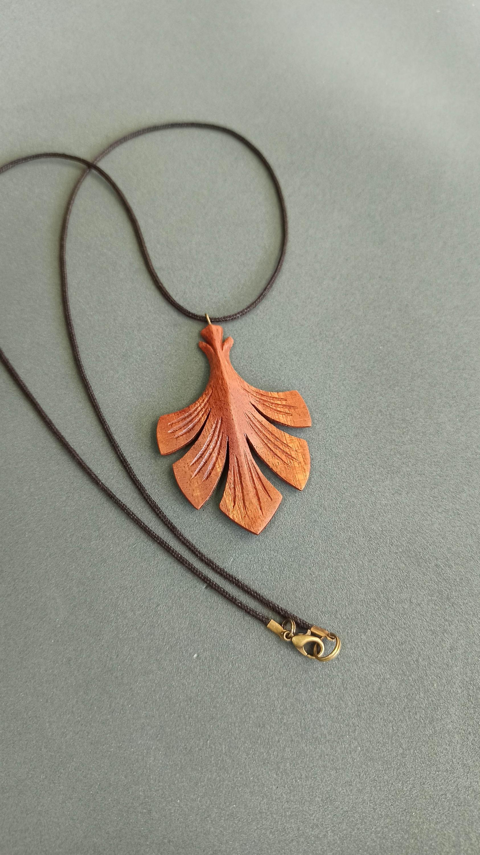 Wooden Handmade Pendant Leaf, Sapele, Customization - Thumbnail 3