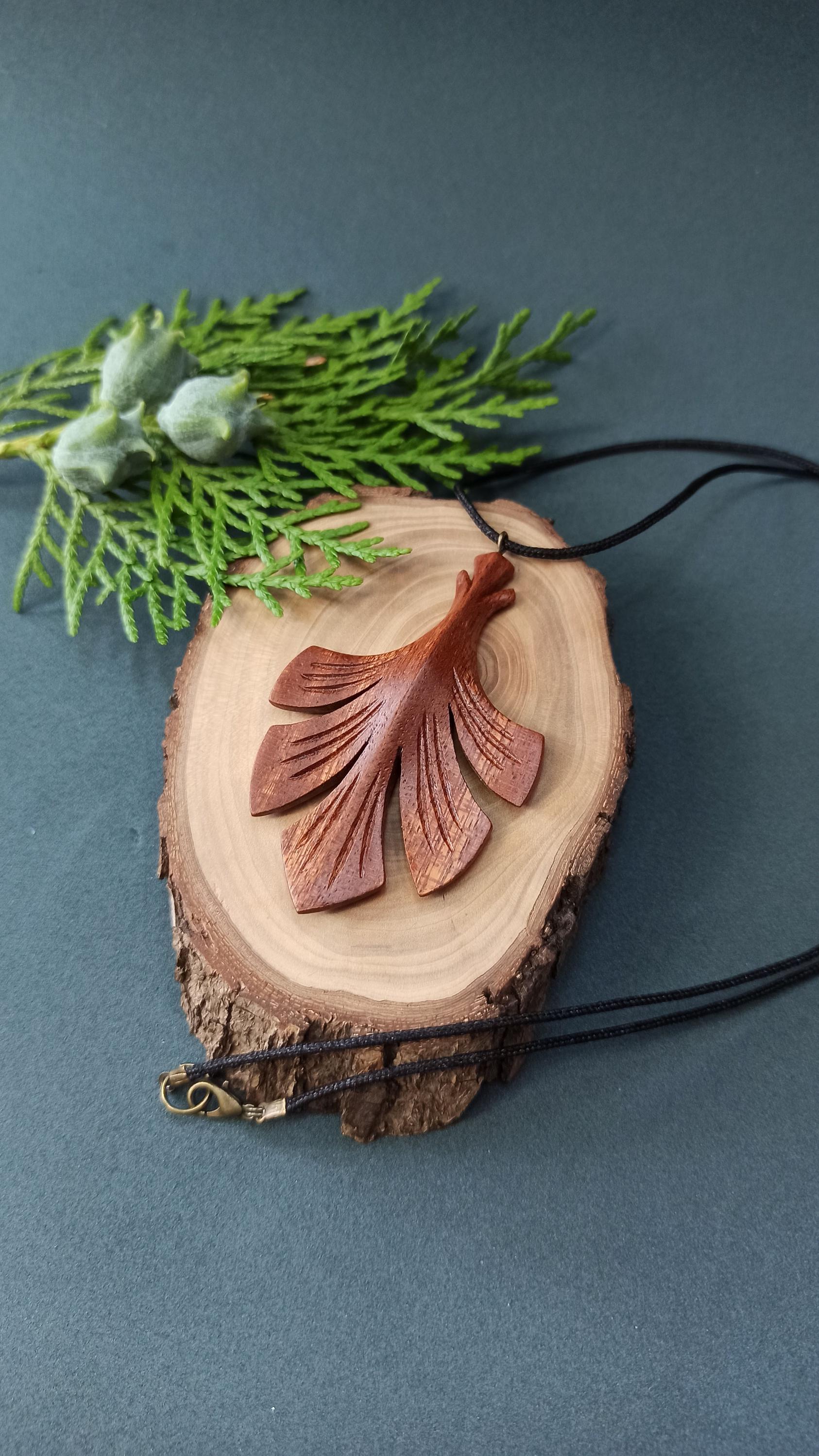 Wooden Handmade Pendant Leaf, Sapele, Customization - Thumbnail 5