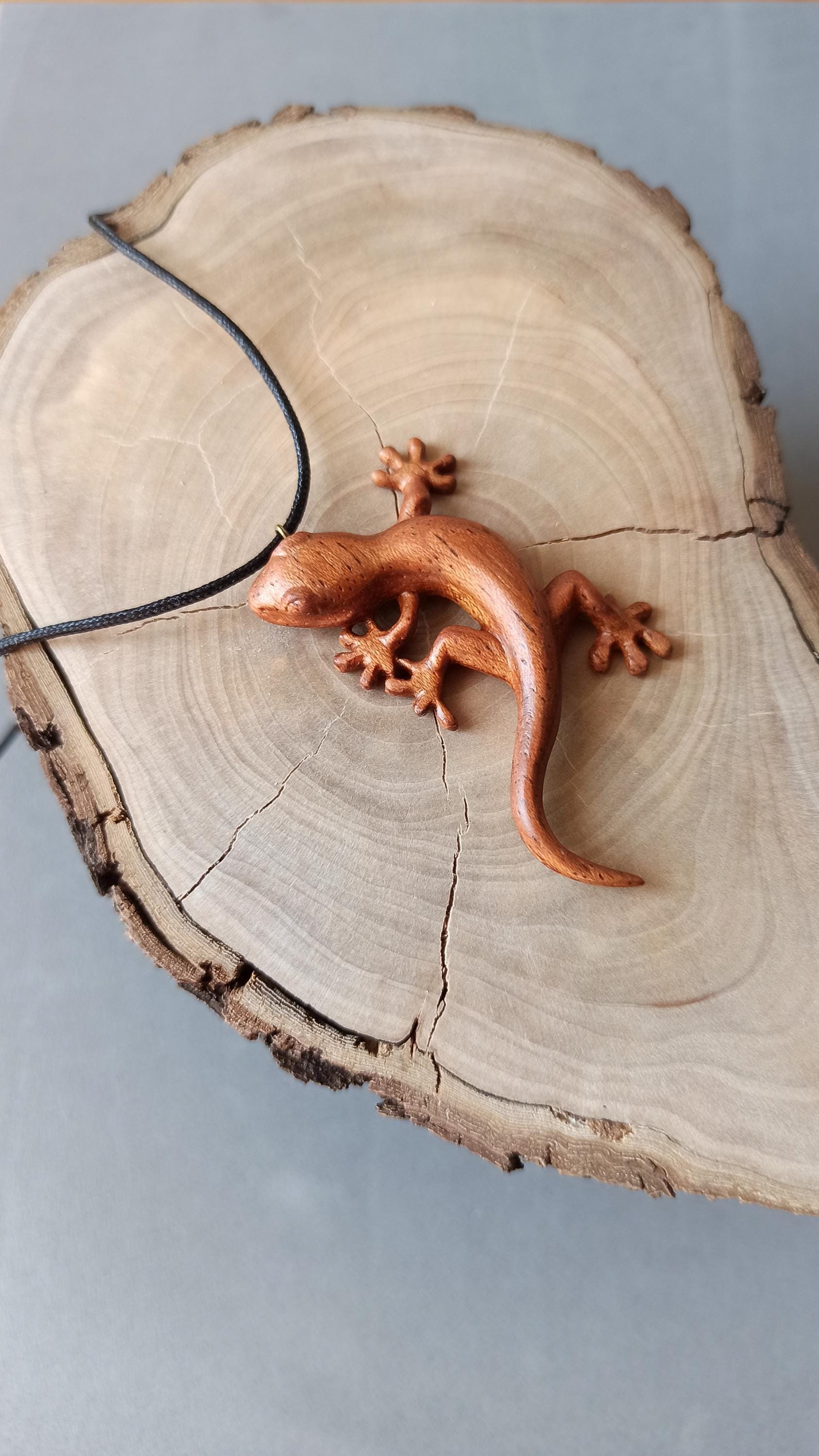 Wooden Handmade Pendant Gecko, Lizard, Jatoba, Customization - Thumbnail 5
