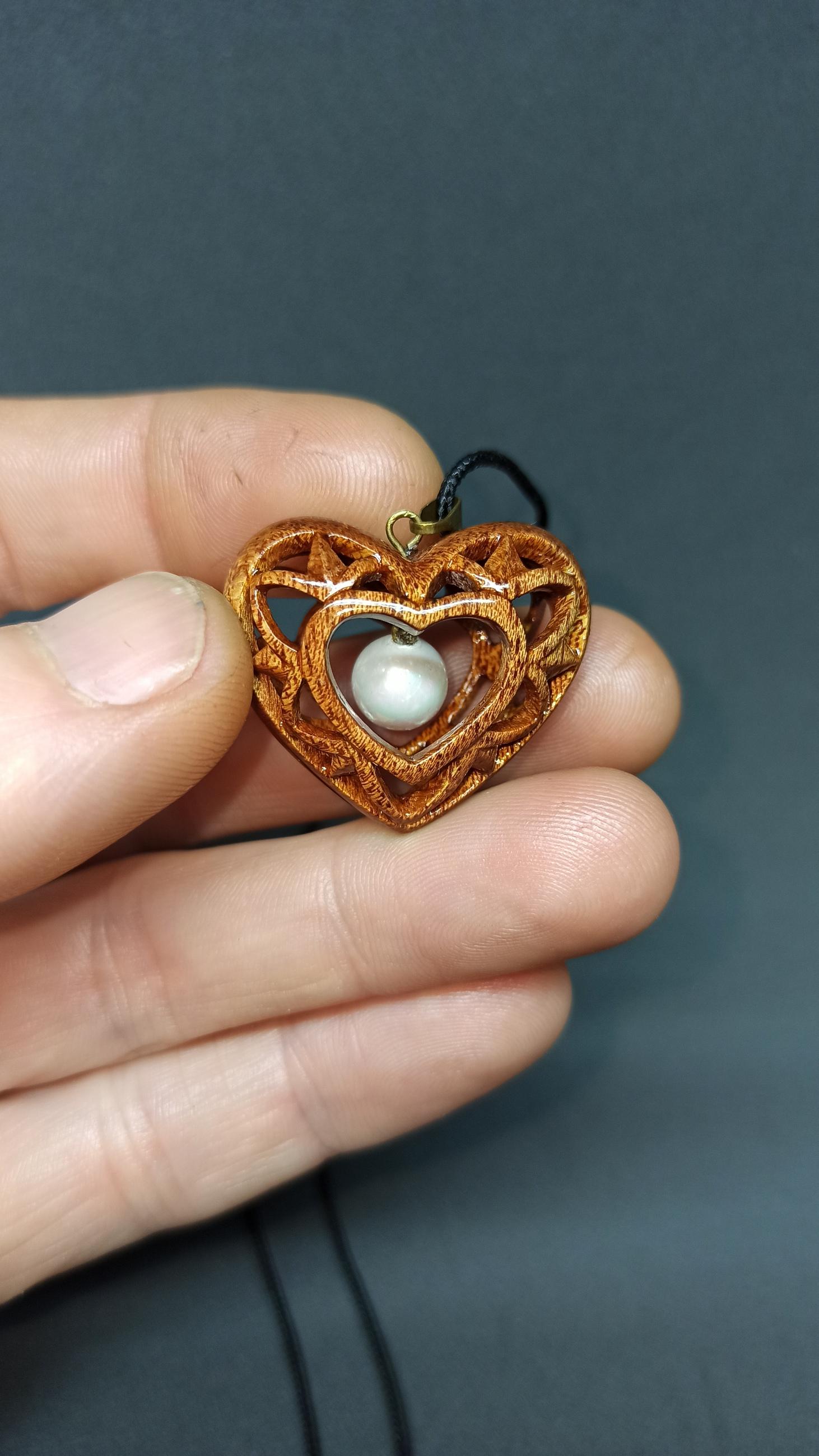 Carved Sapele Wood Heart Necklace with Pearl, Openwork Mahogany Pendant, Romantic Anniversary Gift for Her - Thumbnail 5