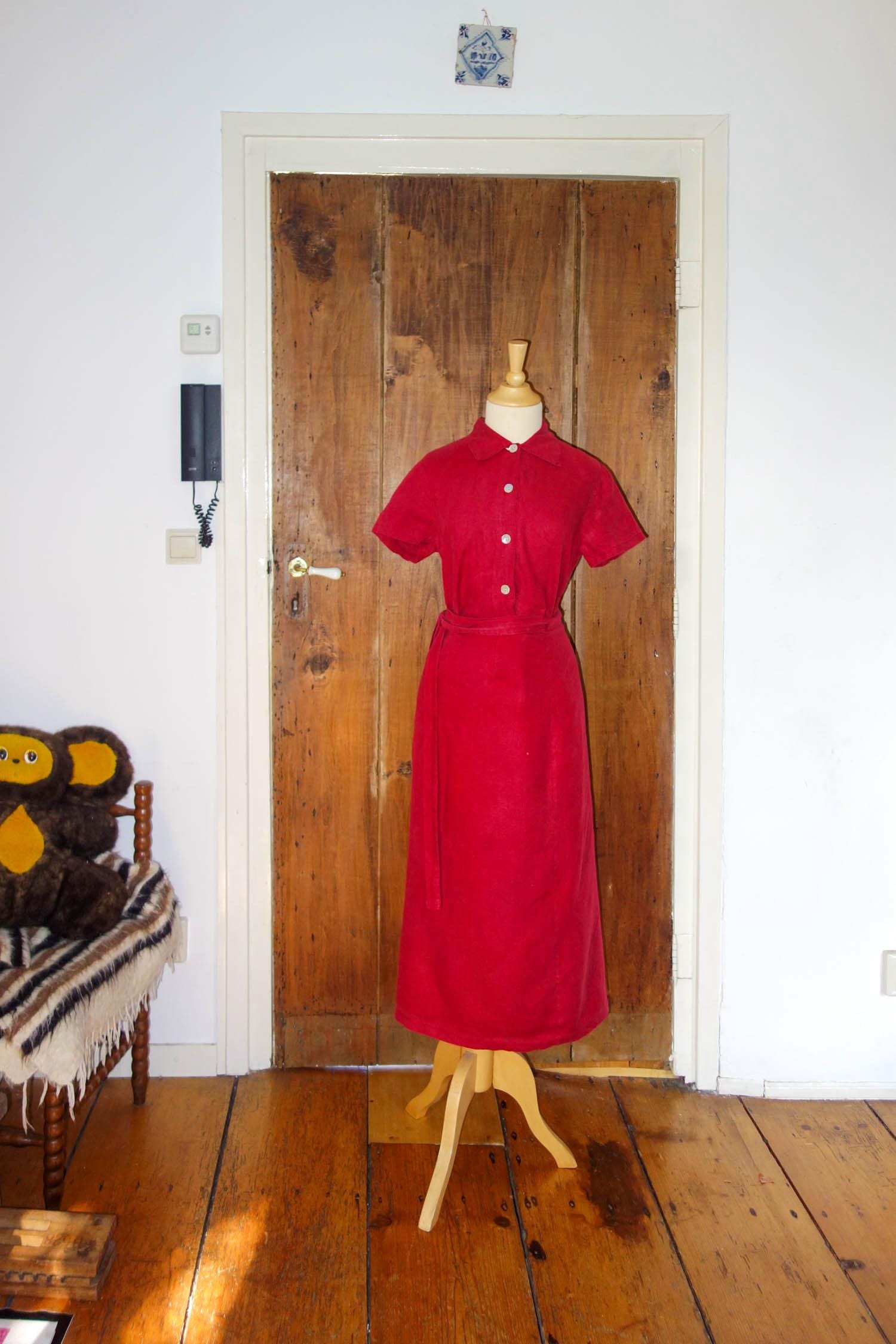 red linen two piece shirt and skirt - 80s French midi set - button front blouse