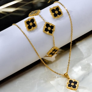 Ensemble Bijoux Trèfle Plaqué Or 18K Vintage – Acier Inoxydable, Hypoallergénique & Étanche