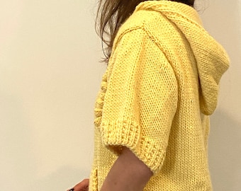 PATRON DE TRICOT - Pull à capuche avec poche à manches courtes. PDF modèle de pull à tricoter