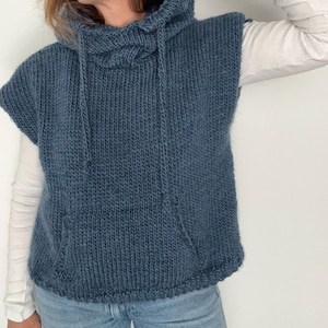 PATRÓN DE TEJIDO - Chaleco de bolsillo de ropa de calle. Patrón de tejido con capucha.