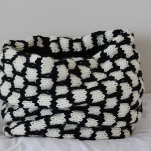 KNITTING PATTERN- Black and White Cowl knitting pattern PDF