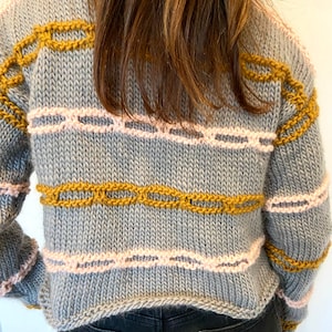 KNITTING PATTERN- The Streamers Sweater.  Chunky Knit.  Pullover simple download.