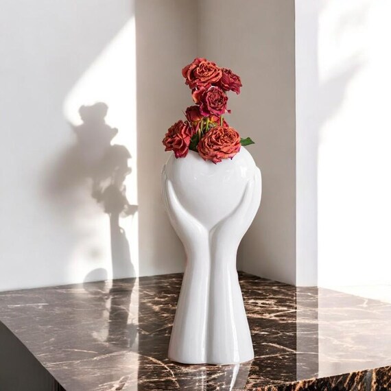 手作りの陶器製ハート型花瓶：ピンクと白のインテリアギフト - Etsy 日本