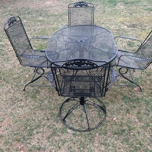 Beautiful Woodard Patio Set Table, 2 Rockers And 2 Swivel Chairs