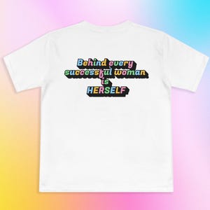 Girl Power T-Shirt for Women Crown Design Empowerment Quote Feminist Shirt Motivational Graphic Tee Strong Woman Gift Minimalist Aesthetic