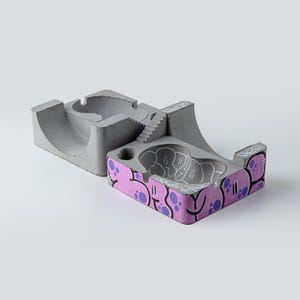 Handmade Graffiti Concrete Ashtray: Skate Park Inspired Decor