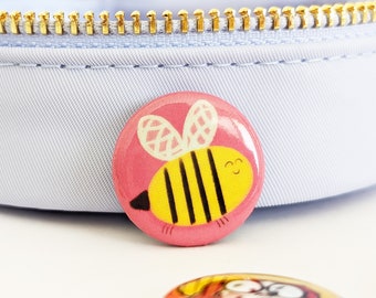 Buzzing Bee Button Pin, 1" Collectable Button Pin Badges for Backpack, Jacket, etc • Great for party favors & little gifts!